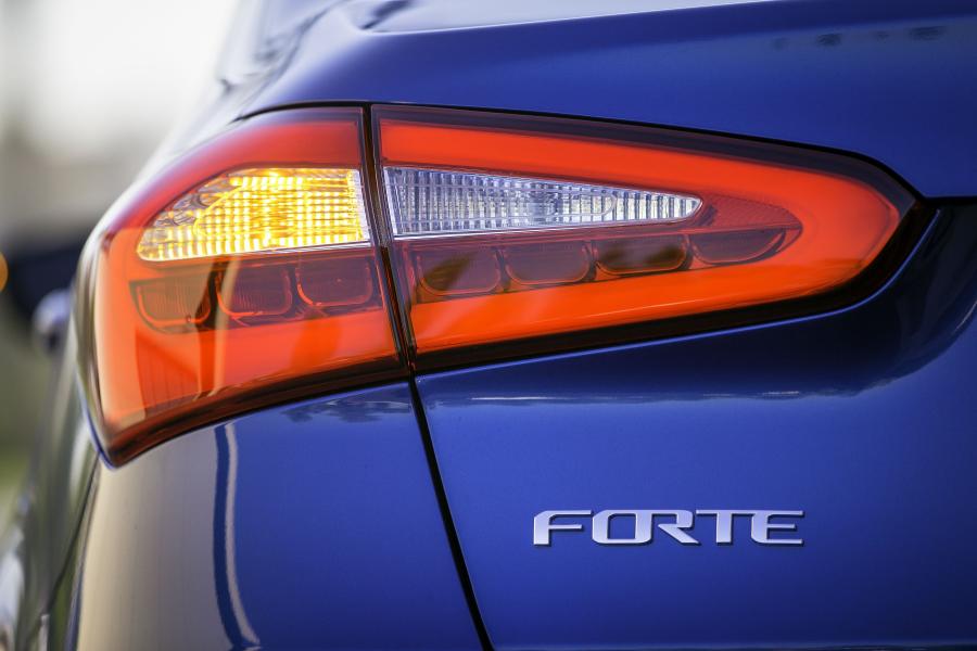  Kia Forte 2014 года  (фото 101 из 125)
